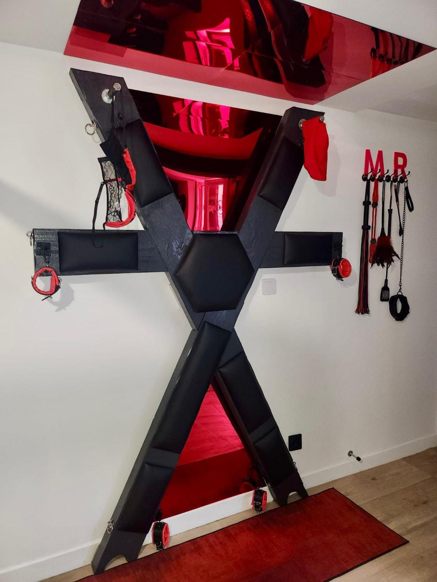 Le Miroir Rouge Apartment
