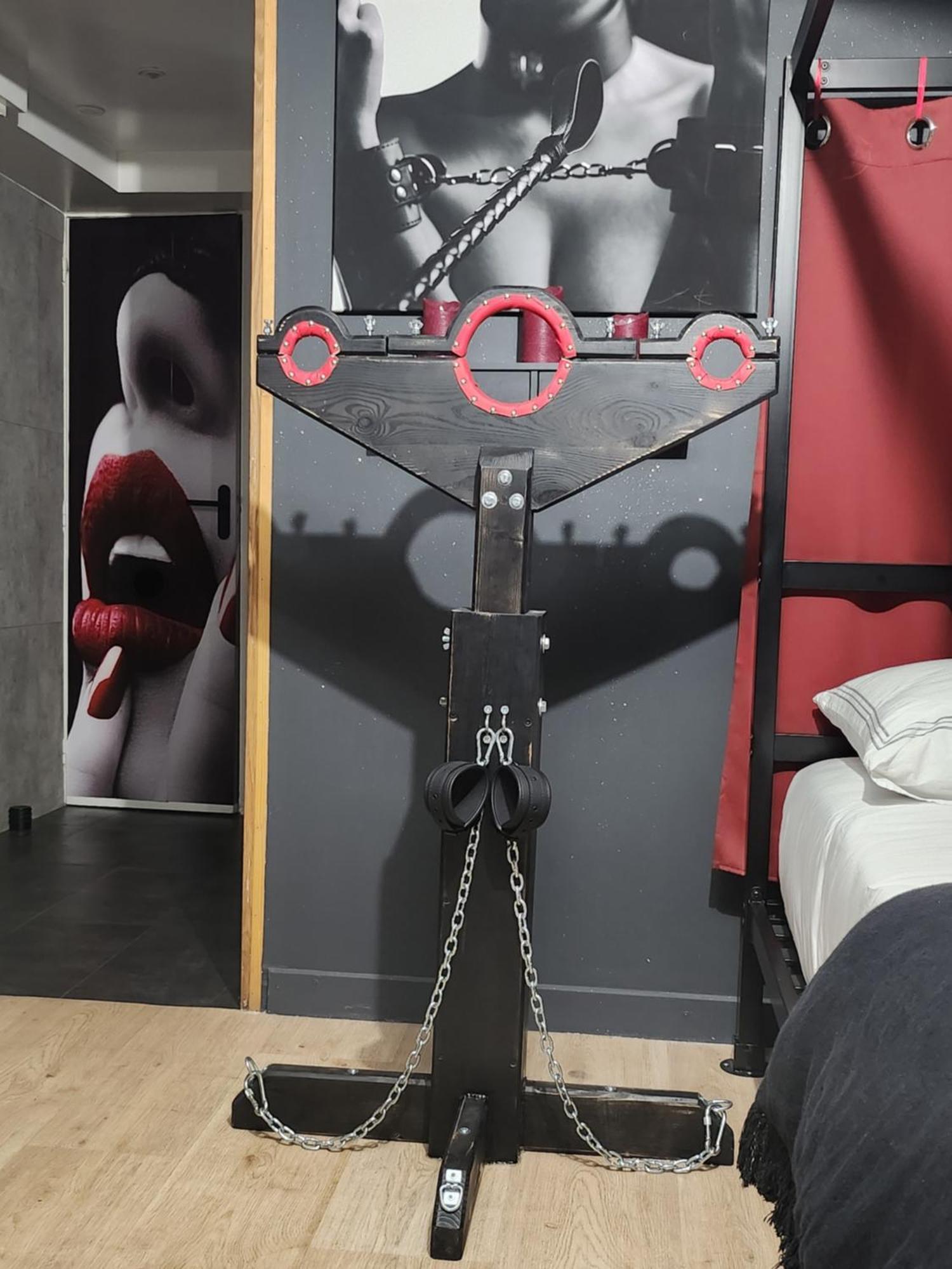 Le Miroir Rouge Apartment *